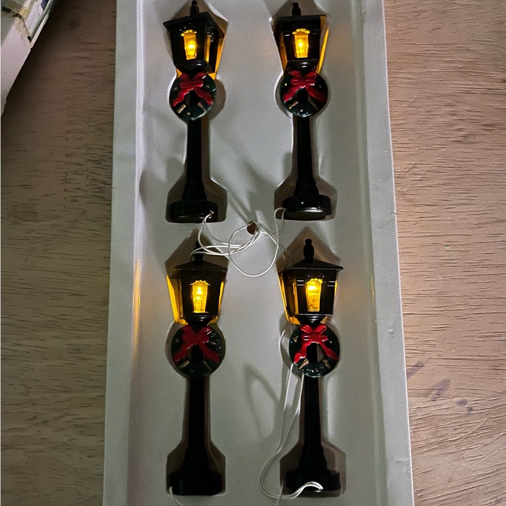 Lemax - Christmas Village Accessories, Street Lamps (4) Battery Operated